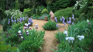 lesjardinsdecadiot_jardintoscan_baigneuse