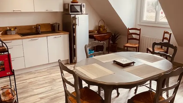 Cuisine salle à manger - Location Saint-Brice-sur-Vienne