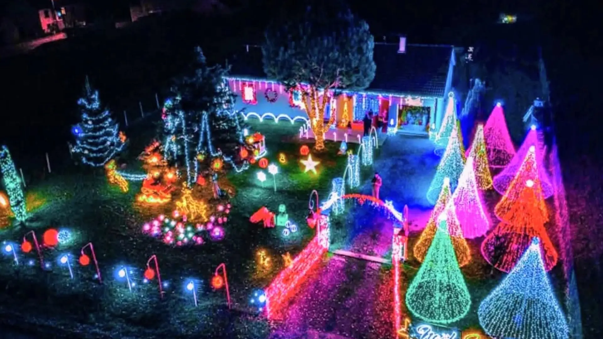 maison illuminée  noël la meyze