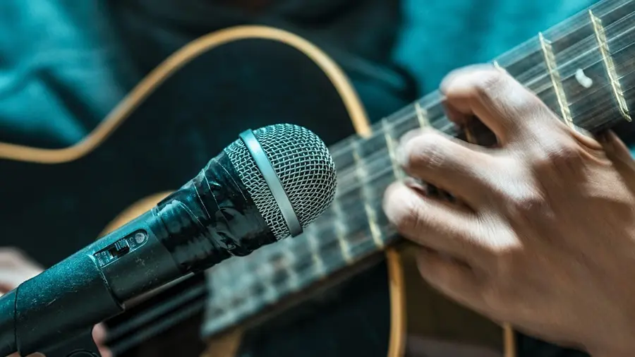 microphone-4547636_1280
