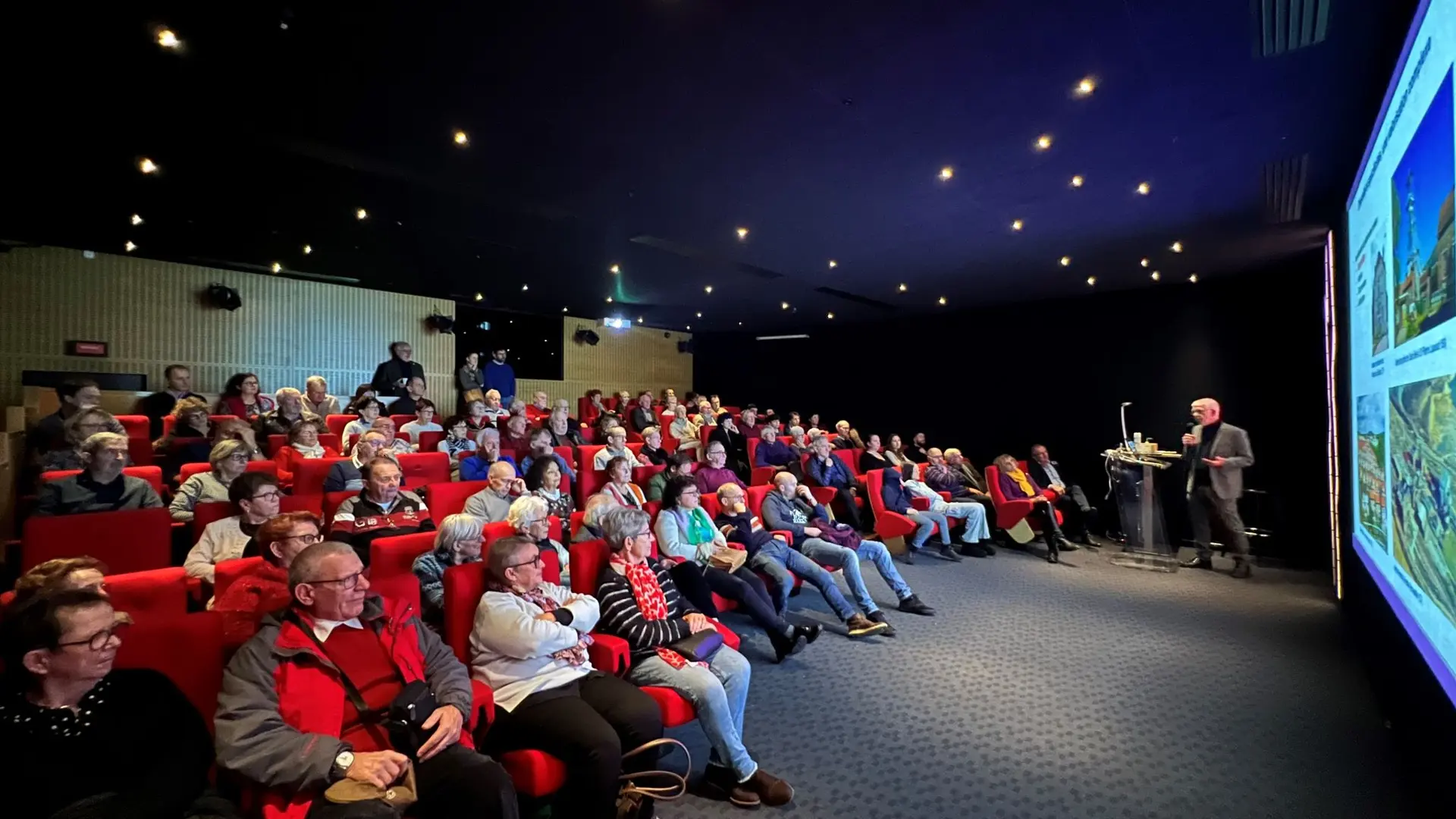 Auditorium 90 places assises
