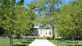 Allée du château