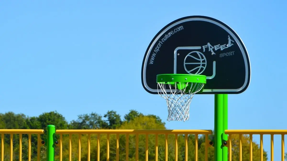 Terrain omnisports - Saint-Maurice-les-Brousses