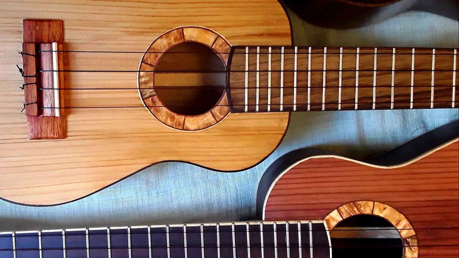 robin ukulele