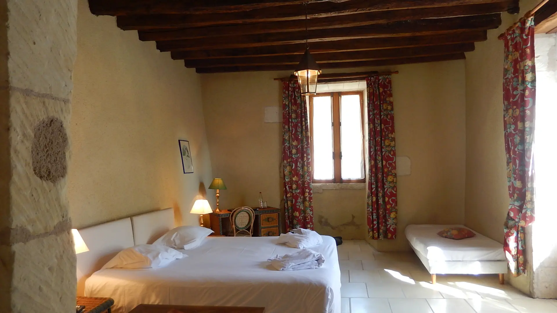 41. Chambre Piscine non contractuelle 2018 Château de Chissay©K (4)