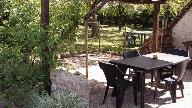 Chb_les_hirondelles_terrasse