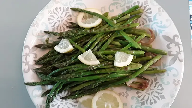 12-Tables-d-hotes---asperges-