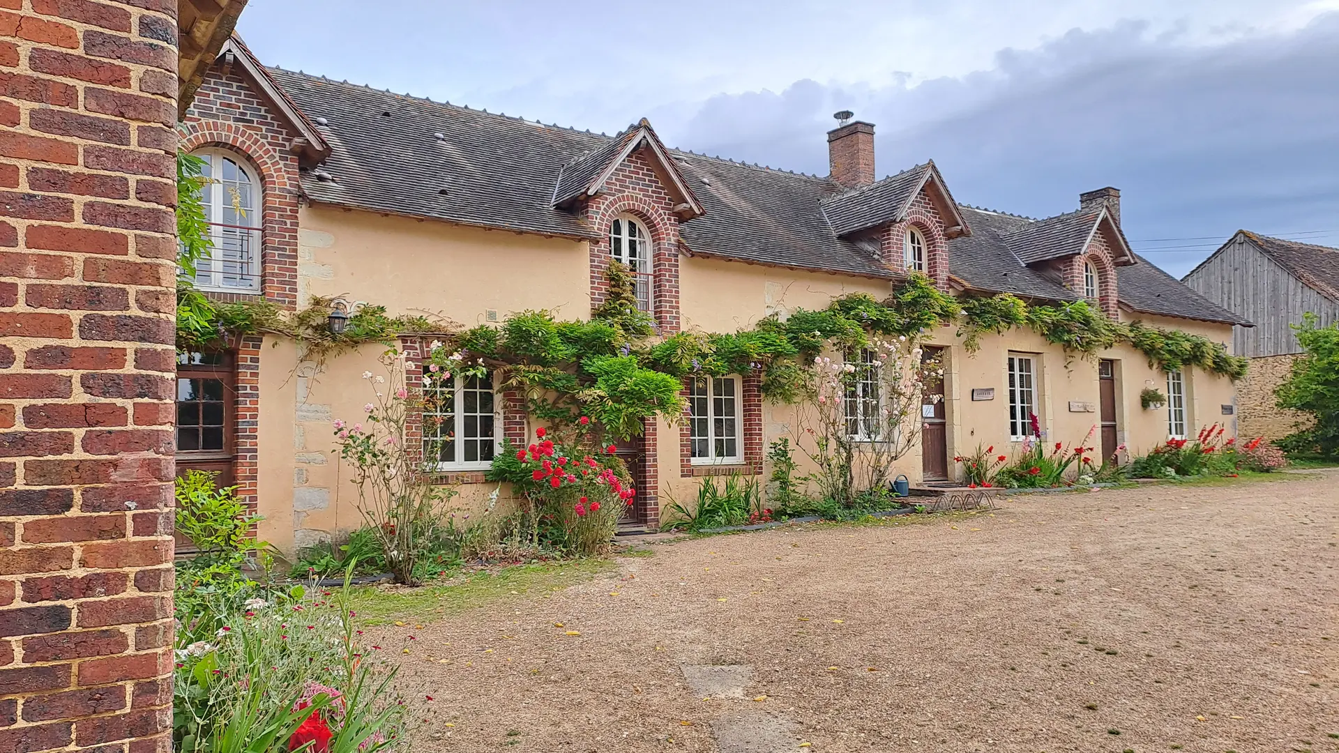 Gîte des étangs de Beaulieu - Domaine familial / Façade