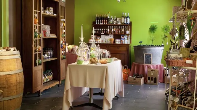 Hôtel - restaurant O en couleur à Oucques