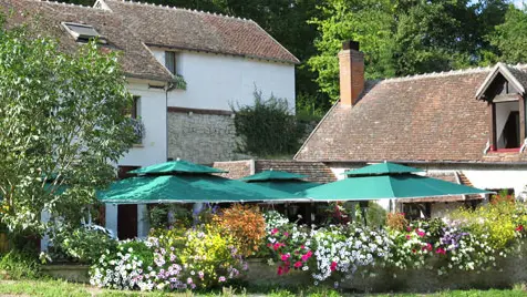 LE BOUSQUET