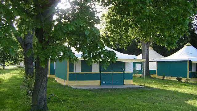 tente-toile-camping-couleurs-de-monde-faverolles-sur-cher