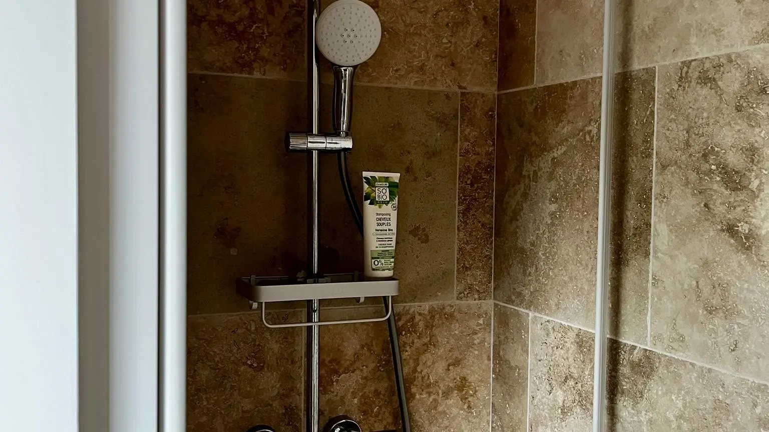 thumbnail_DOUCHE CHAMBRE 2 2