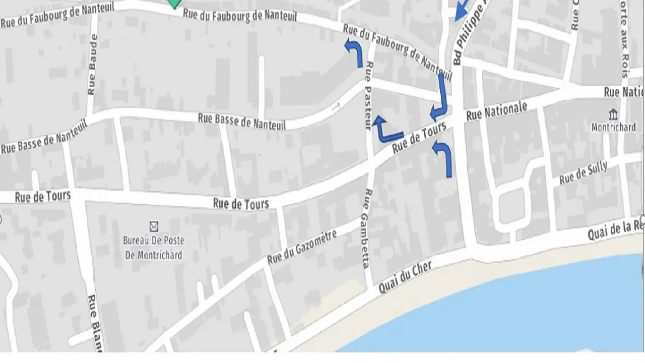 Acces-chambre-rue-du-Faubourg-de-Nanteuil