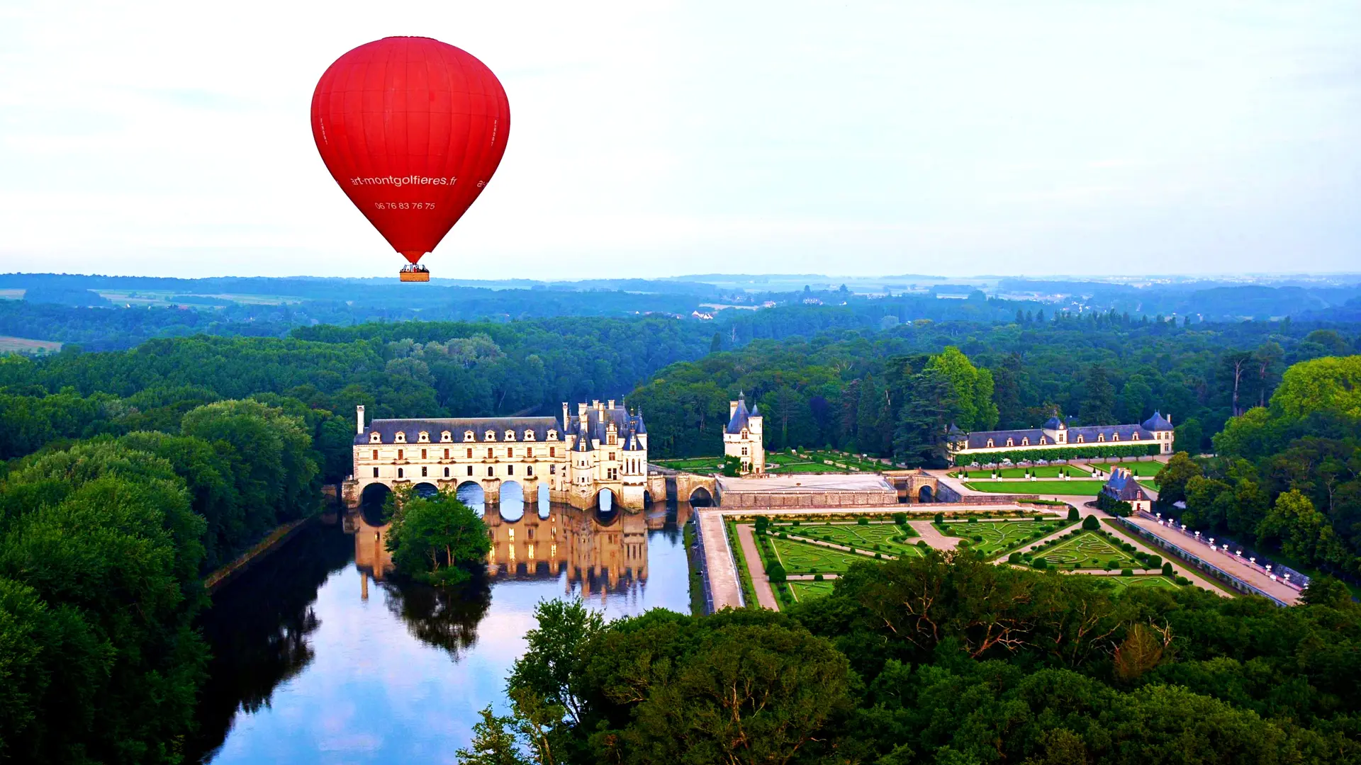 Vol sur le Cher à Chenonceaux