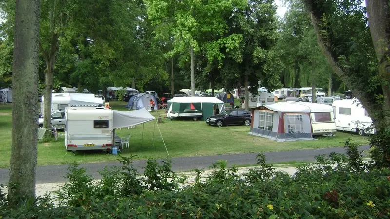 Emplacements - Camping Au Coeur de Vendôme