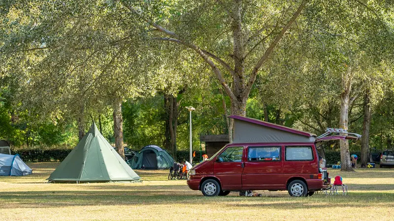 CAMPING RIVER CAMP2