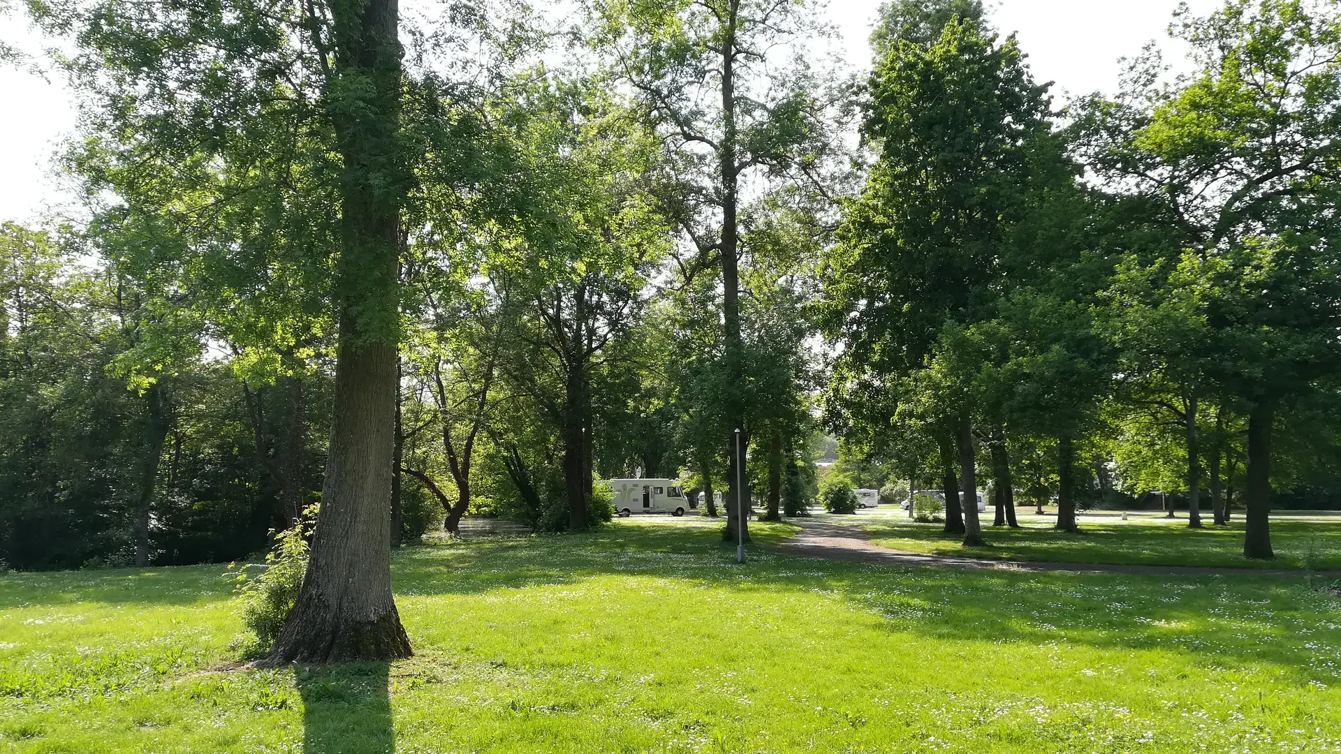 Camping Au Coeur de Vendôme -Emplacements  (1)