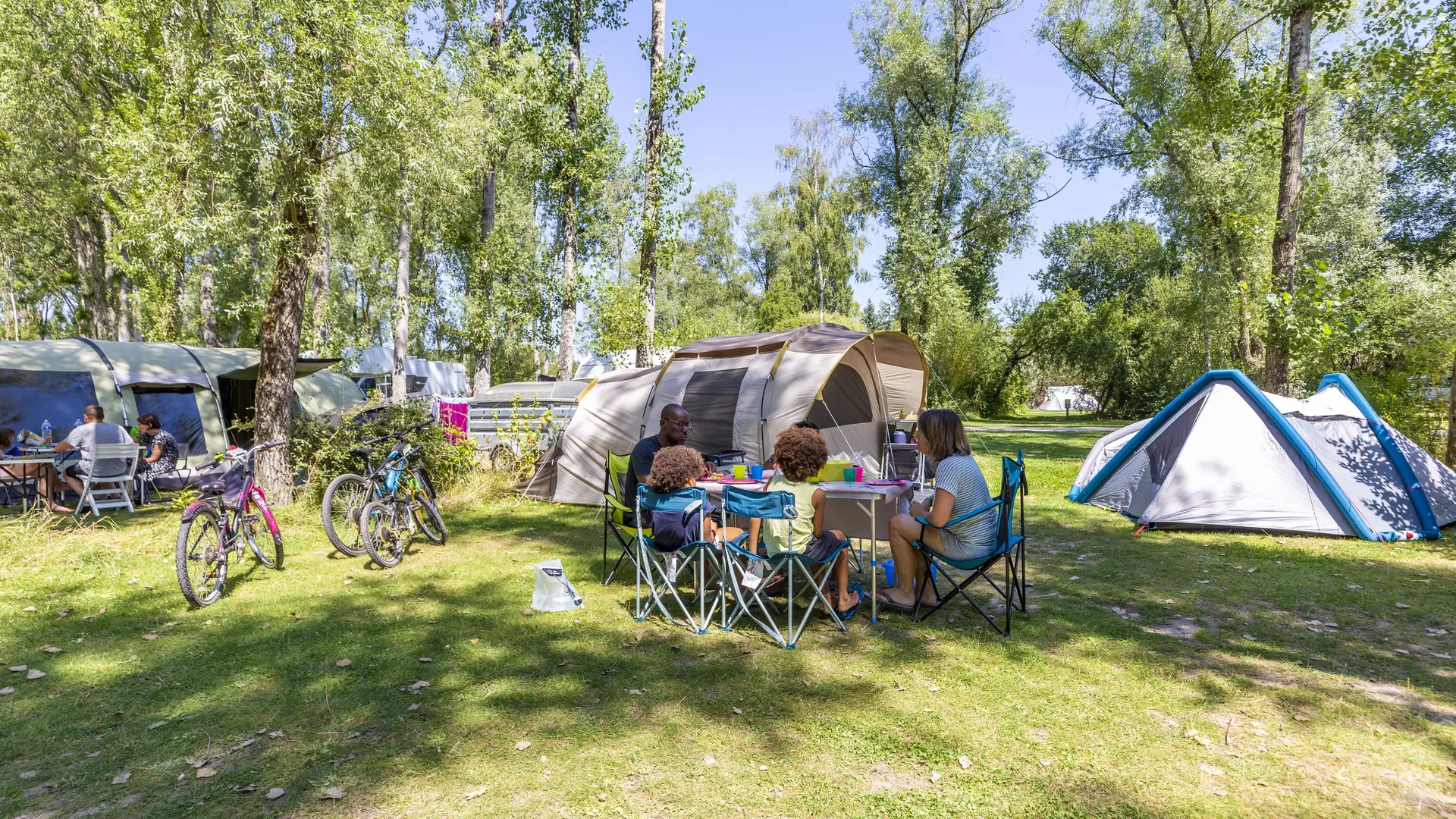 Camping Sites et Paysages les Saules-Cheverny-camping sous toile