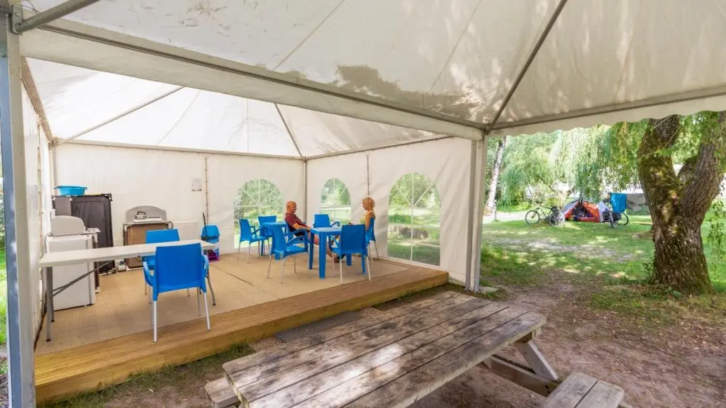 Camping Sites et Paysages les Saules-Cheverny-espace bivouac