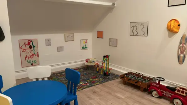 Chambre jaune (enfant)