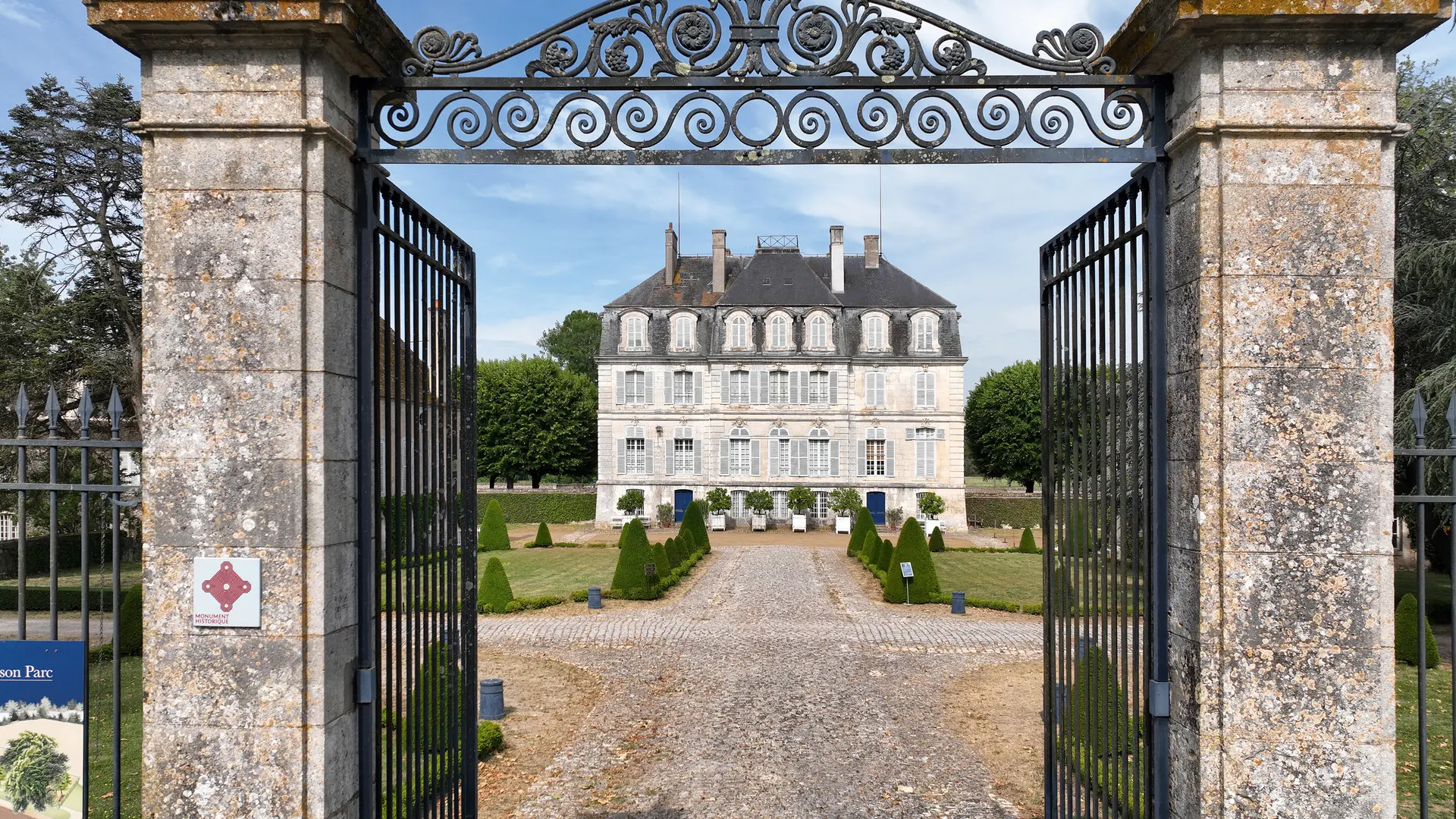 Château de Meslay - entrée