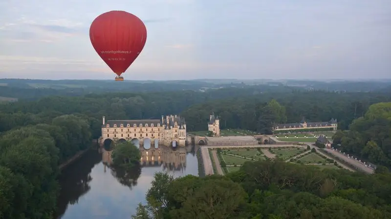 Château-Chenonceau-Art-Montgolfières