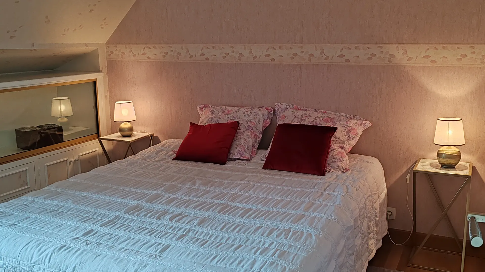 Chambre-Rose_tis