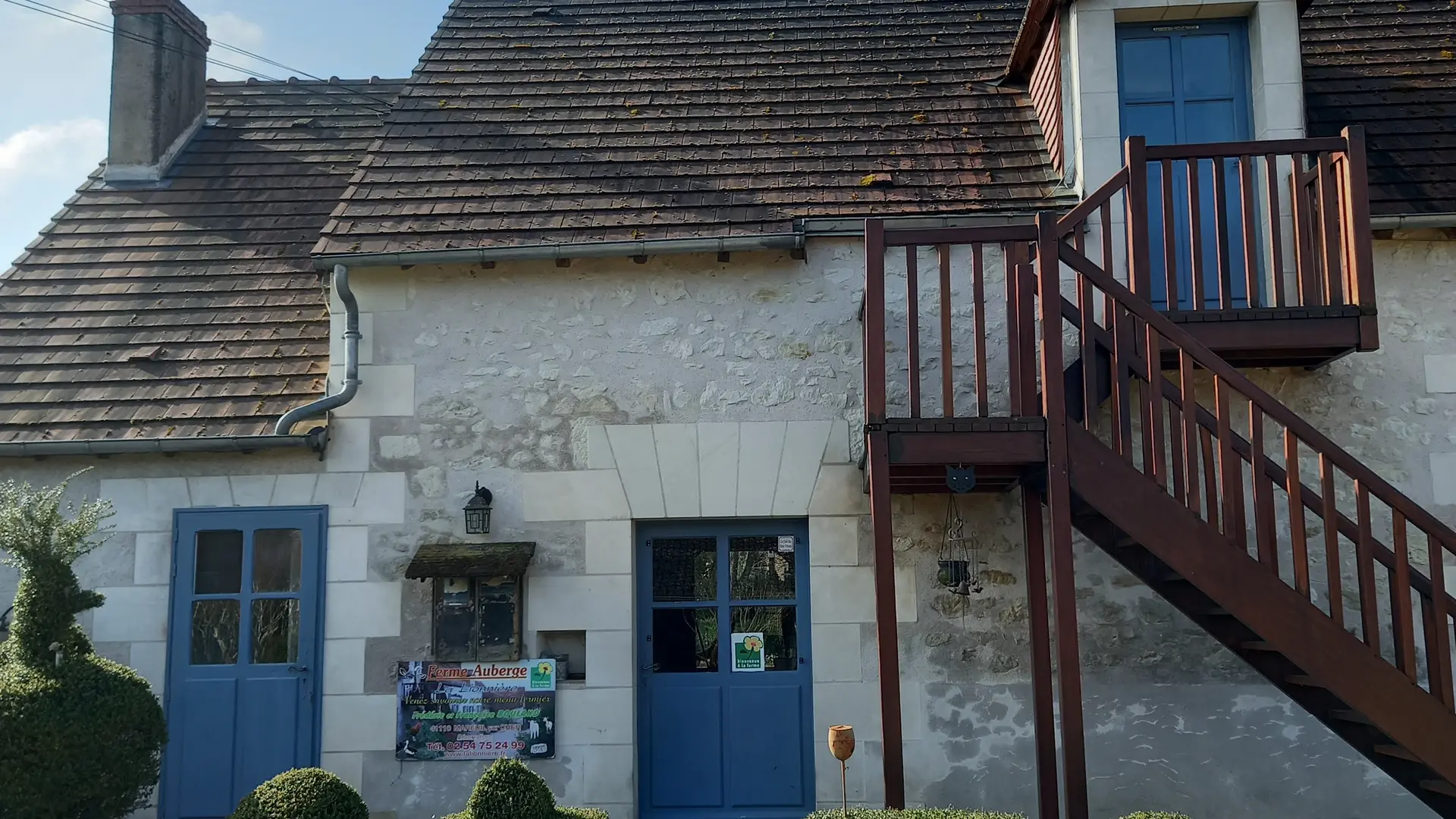Entrée ferme auberge La Lionnière