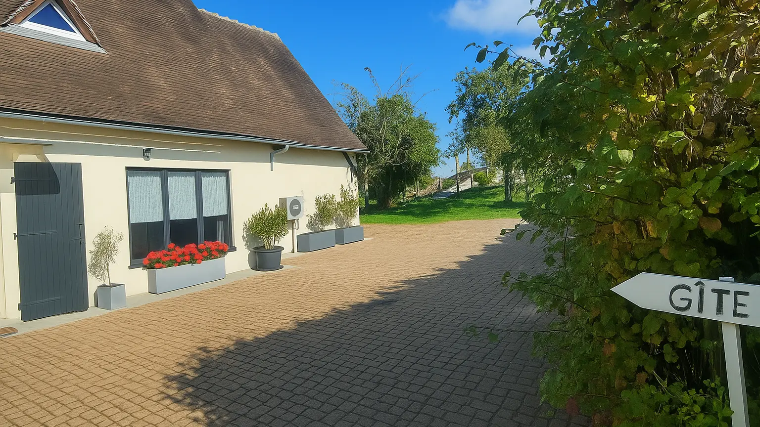 Façade Gîte de Poulas (1)