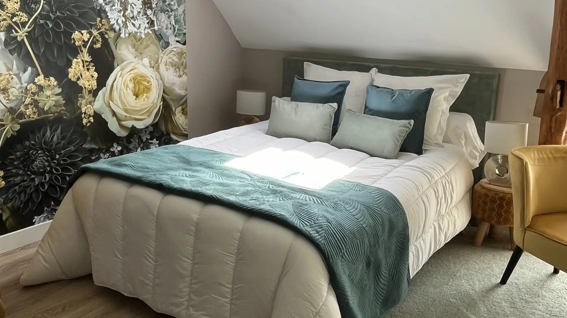 Chambre rose de printemps