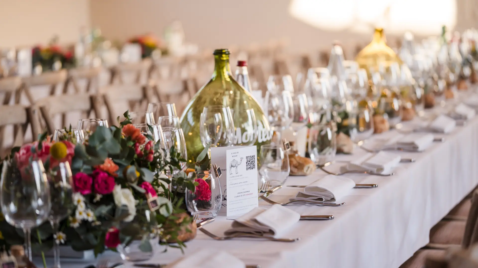 Mariage, table dans la Grange