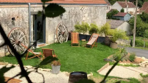 La-Bulle-de-Saint-Jul-Auberge-Tourangelle-terrasse-3-500x500