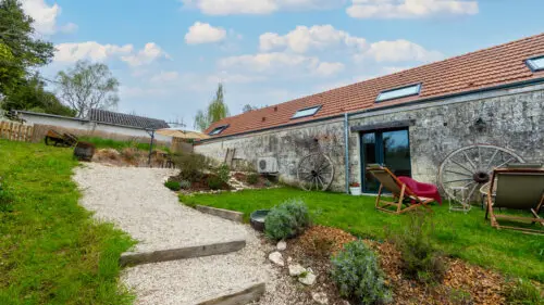 La-Bulle-de-Saint-Jul-Auberge-Tourangelle-entre-500x333