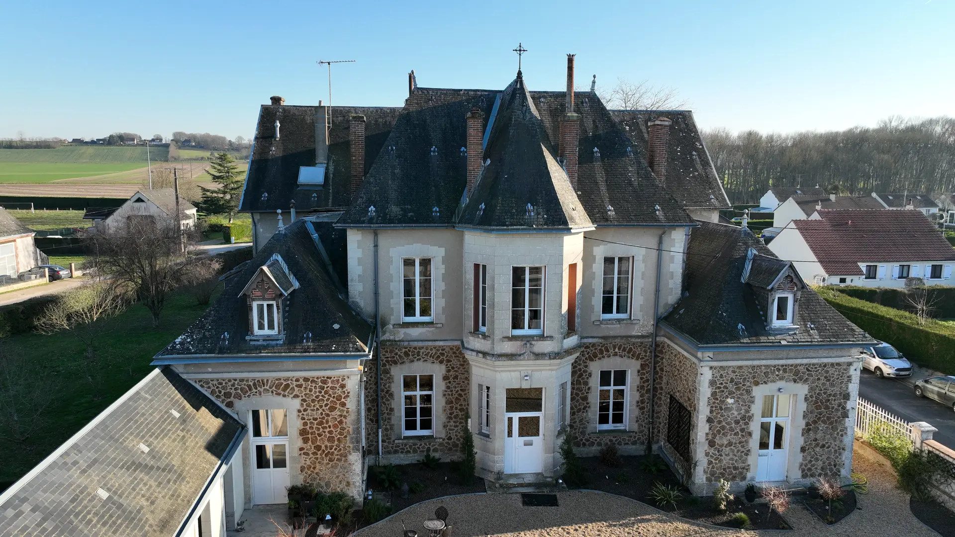 LeKAMPUS-phXWATEL157