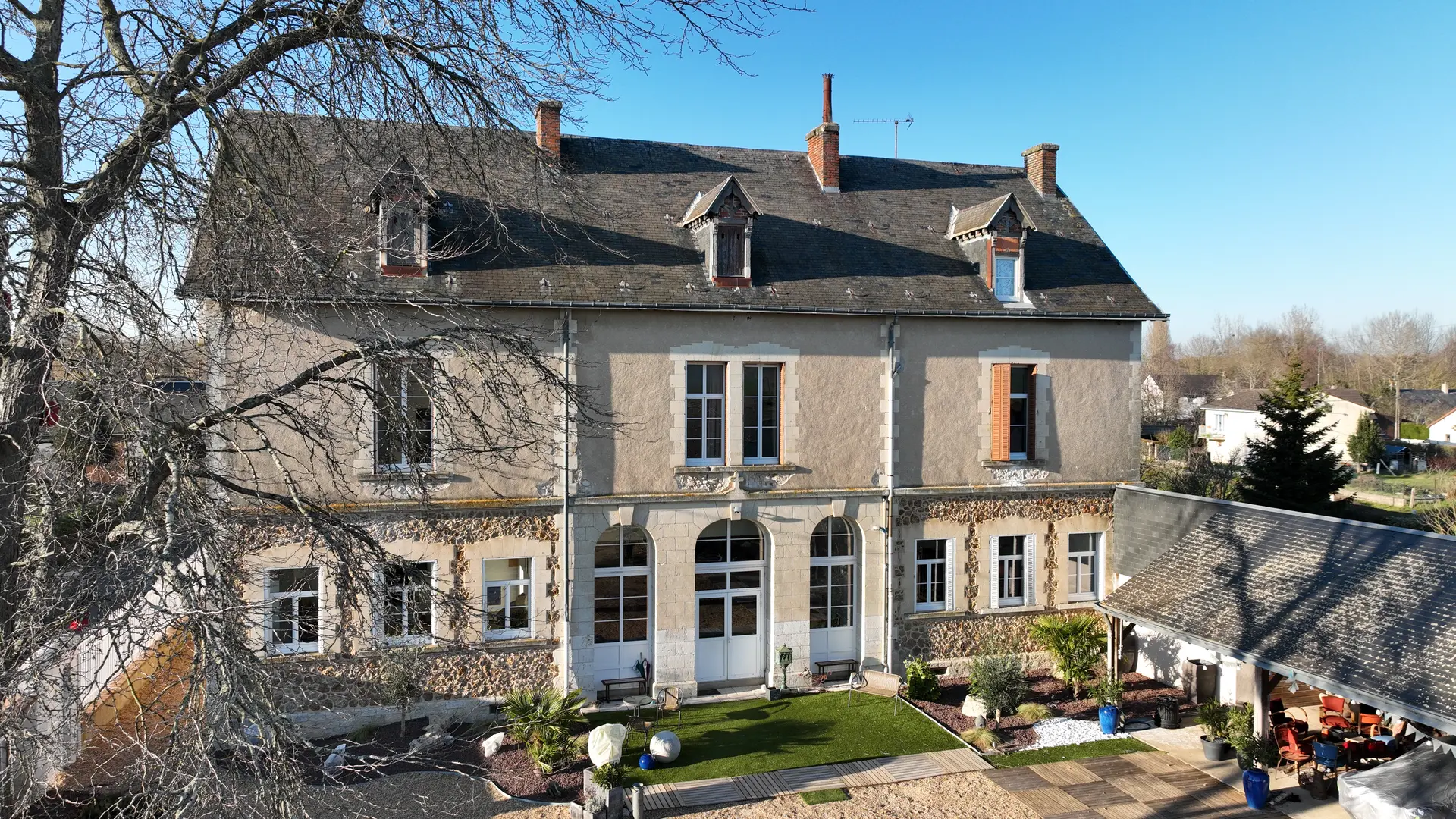 LeKAMPUS-phXWATEL166