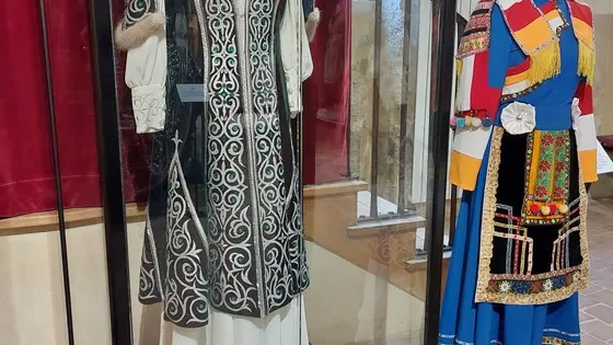 Musée des costumes et parures du monde