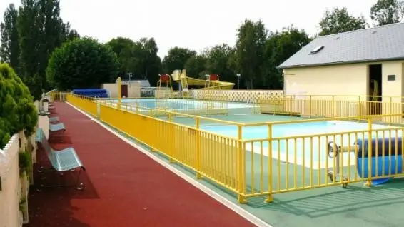 Piscine de Savigny-sur-Braye