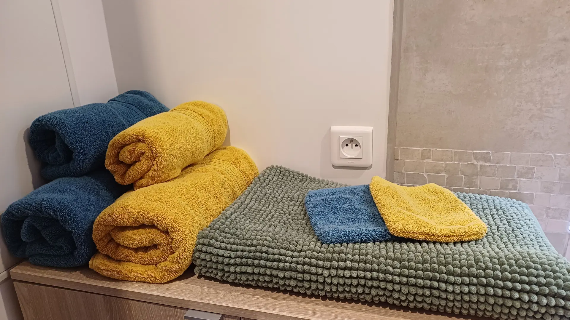 Roseraie Salle de douche
