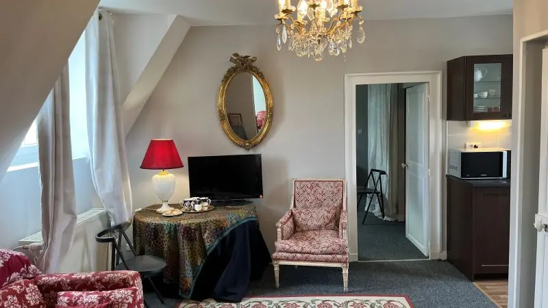 SALON CH FAMILIALE
