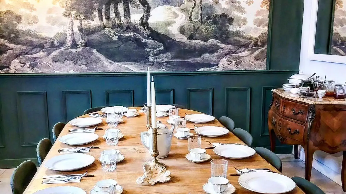 Salle a manger semi-privative
