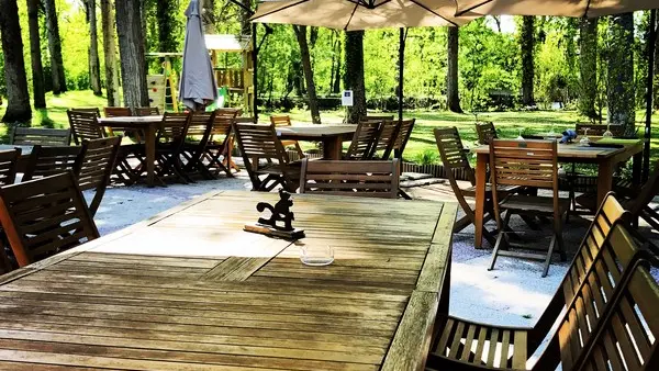 Terrasse du restaurant chez Jeannot - Musée Maurice Dufresne