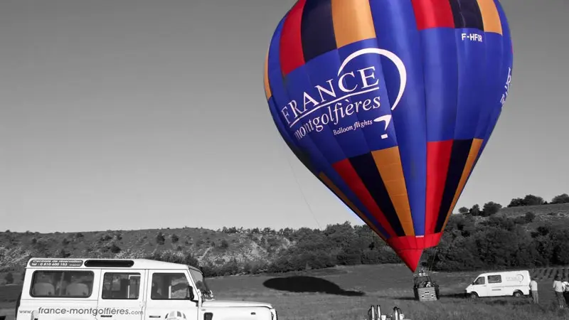 Vol-en-montgolfiere-France-Montgolfiere