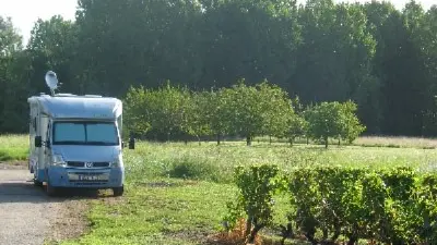 aire de camping-car au domaine de la Méchinière à Mareuil-sur-Cher