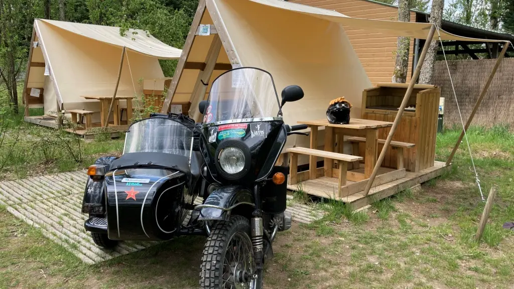 camping sites et paysages-cheverny- rando à moto