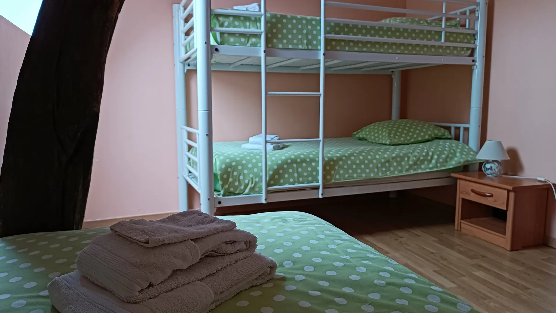 Gîte Mastroquet - chambre 3 lits individuels
