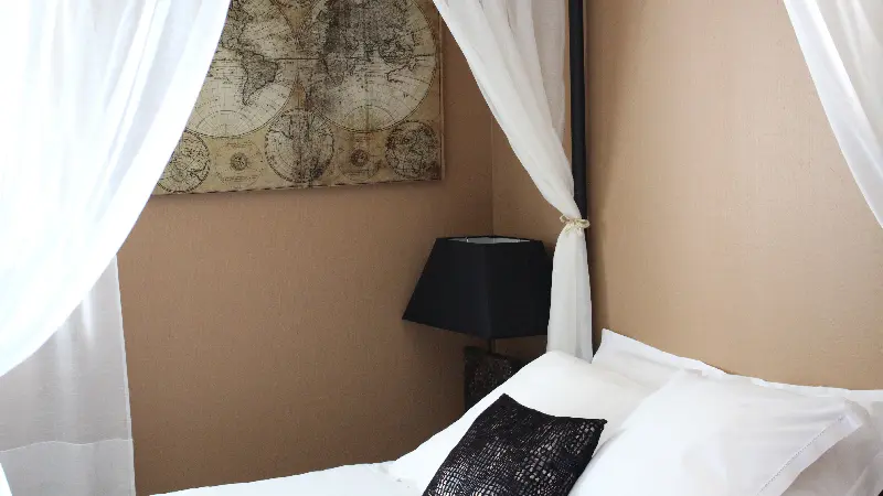 gite-du-clos-des-vignes-details-chambre-couffy©M-Chamorro