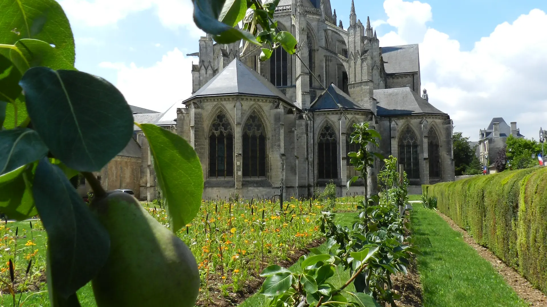Jardins du chevet de la Trinité à Vendôme