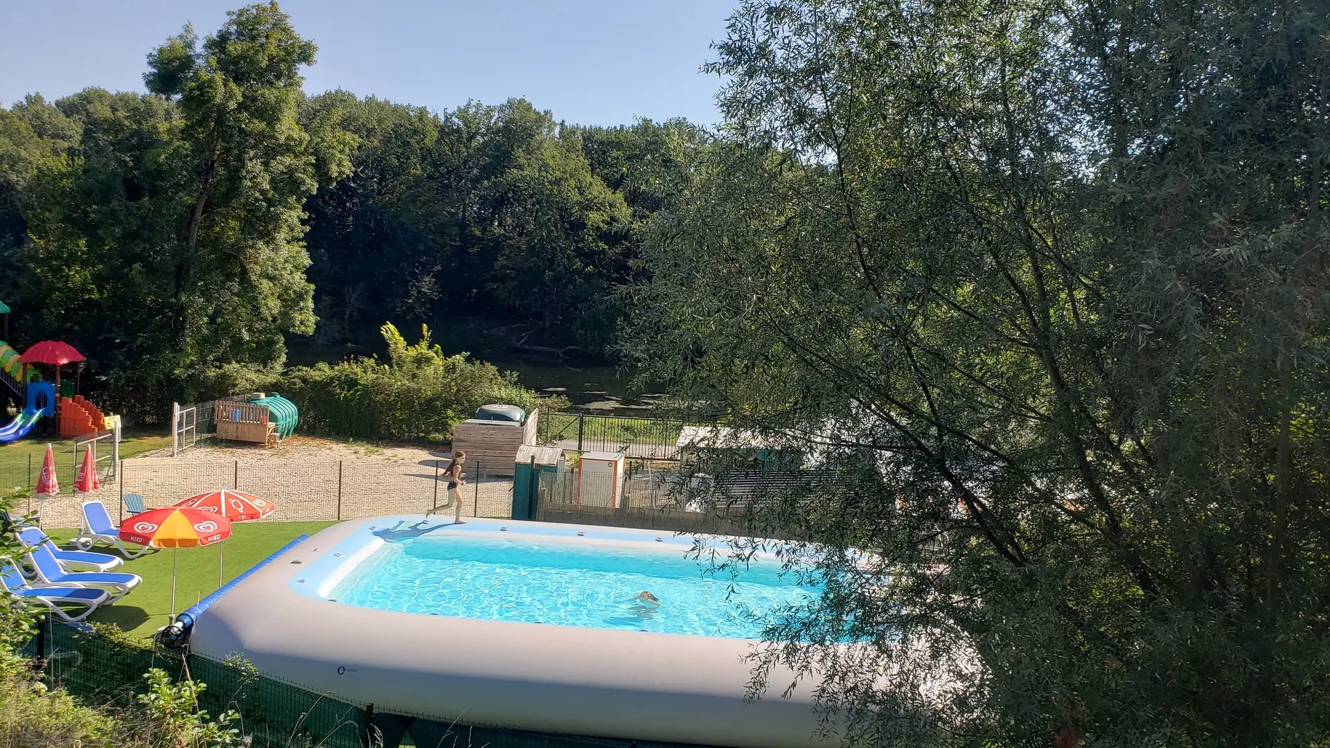 piscine exterieure camping zoo de Beauval