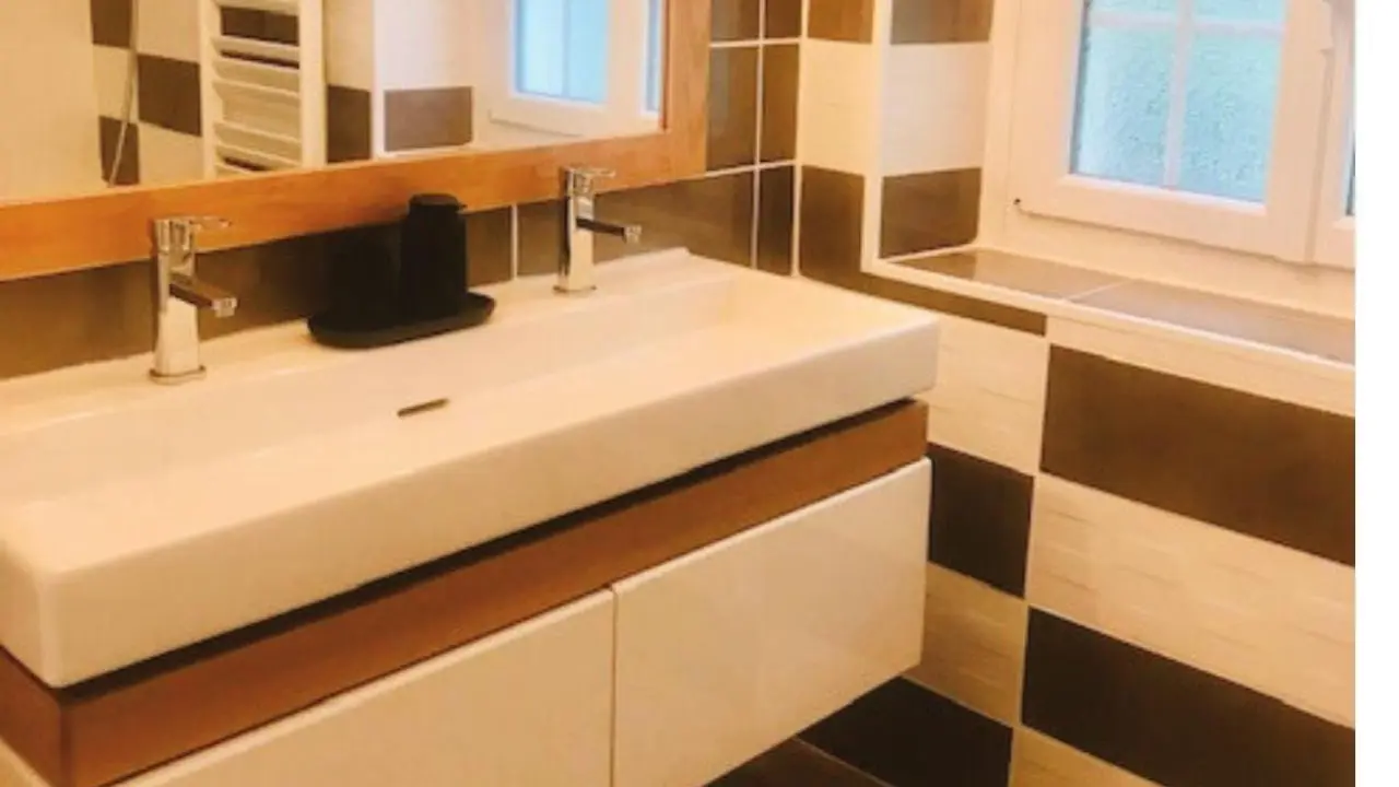 salle de bain avec baignoire Terra Nova