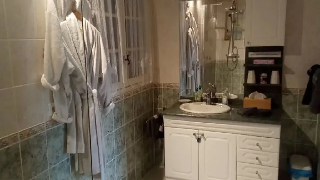 salle de bain gîte de Poulas